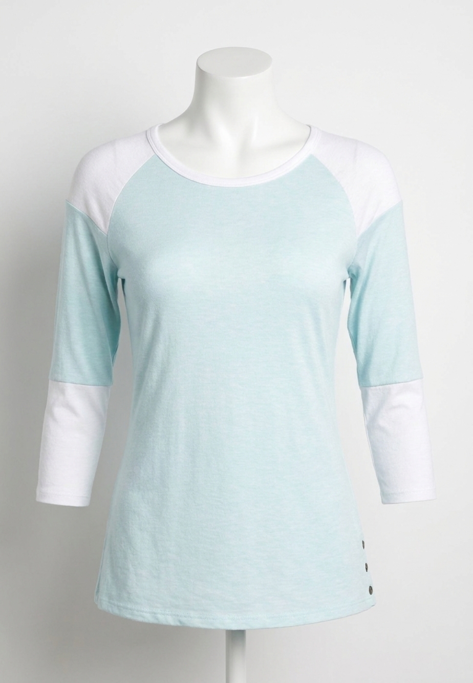 NEW FRENCH KYSS baseball t blouse in mist/white